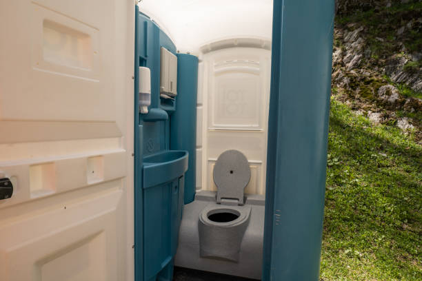 Best Portable restroom trailer rental  in Brooksville, MS